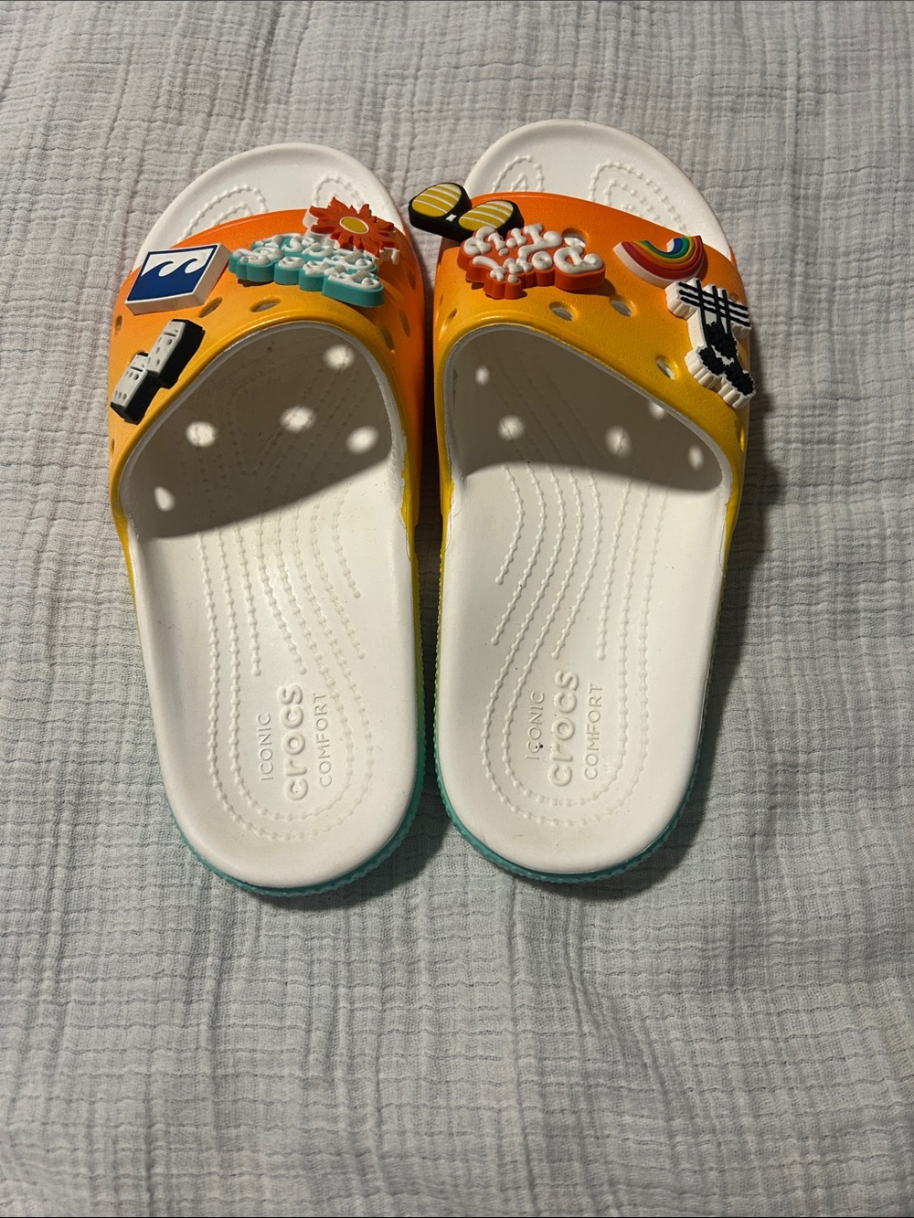 Crocs Special Edition Free & Easy Womans Orange Ombre Slides w/ jibbitz. Size 6 - Picture 7 of 7